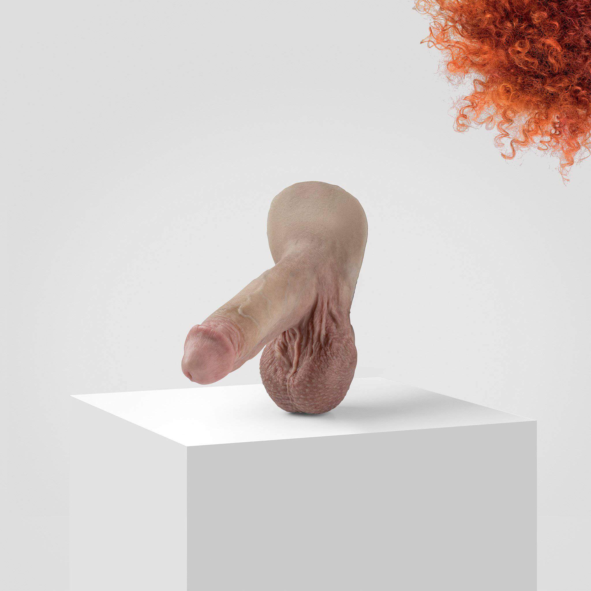 Emisil ER05 | Bold Hyper-Realistic Pack & Play Model - Image 12
