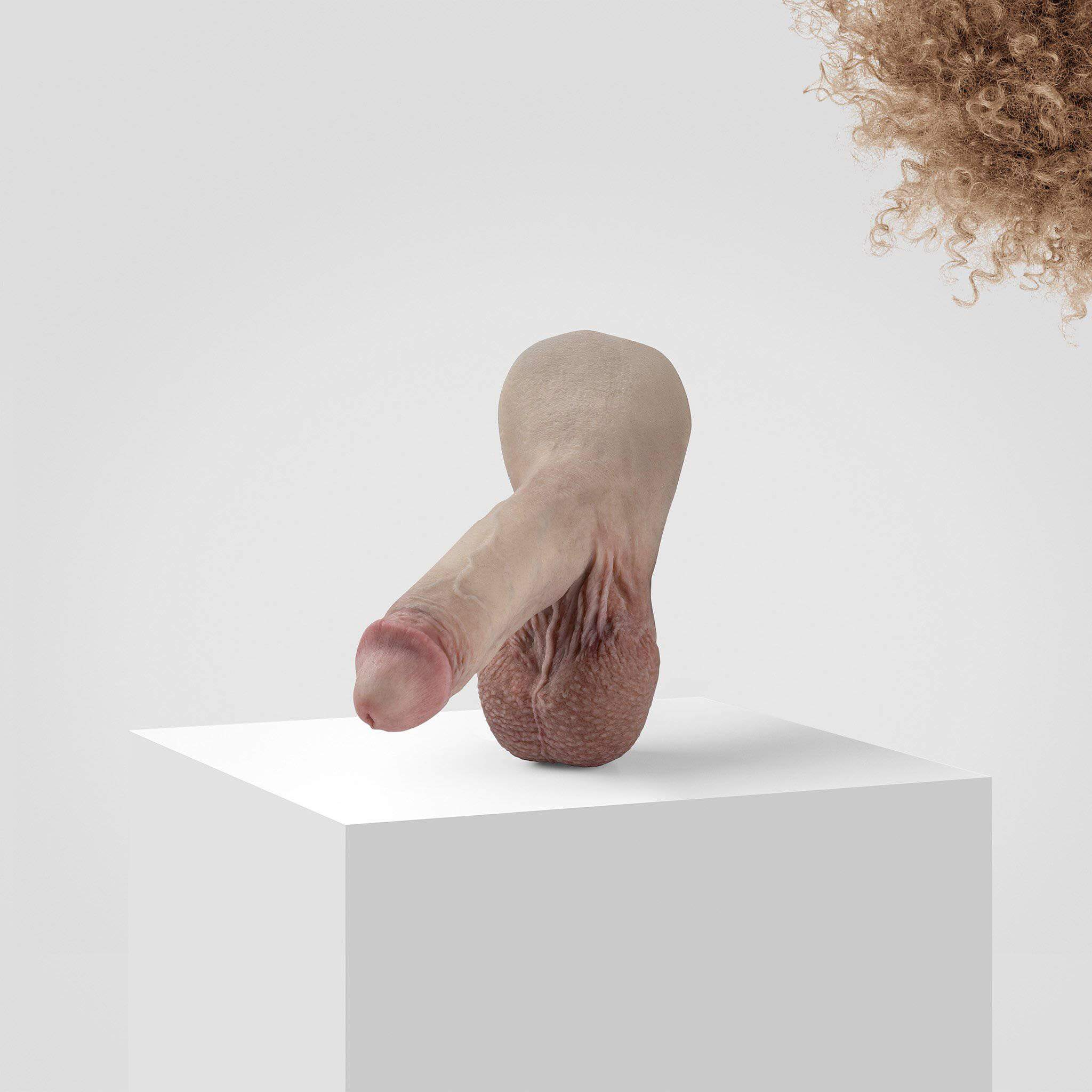Emisil ER05 | Bold Hyper-Realistic Pack & Play Model - Image 19
