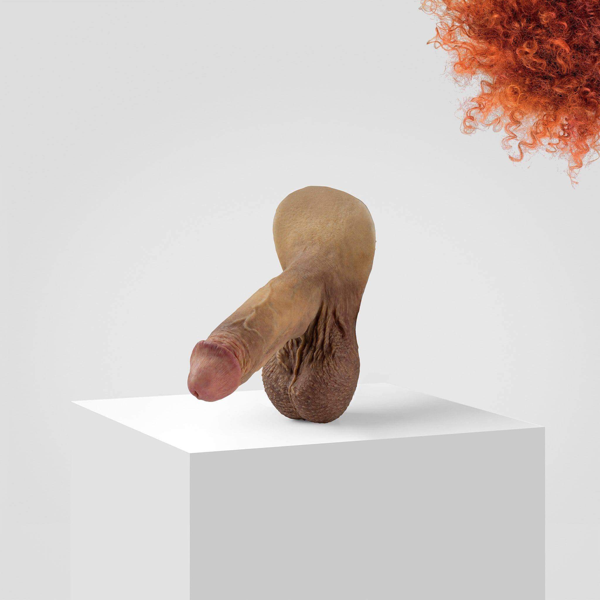 Emisil ER05 | Bold Hyper-Realistic Pack & Play Model - Image 48