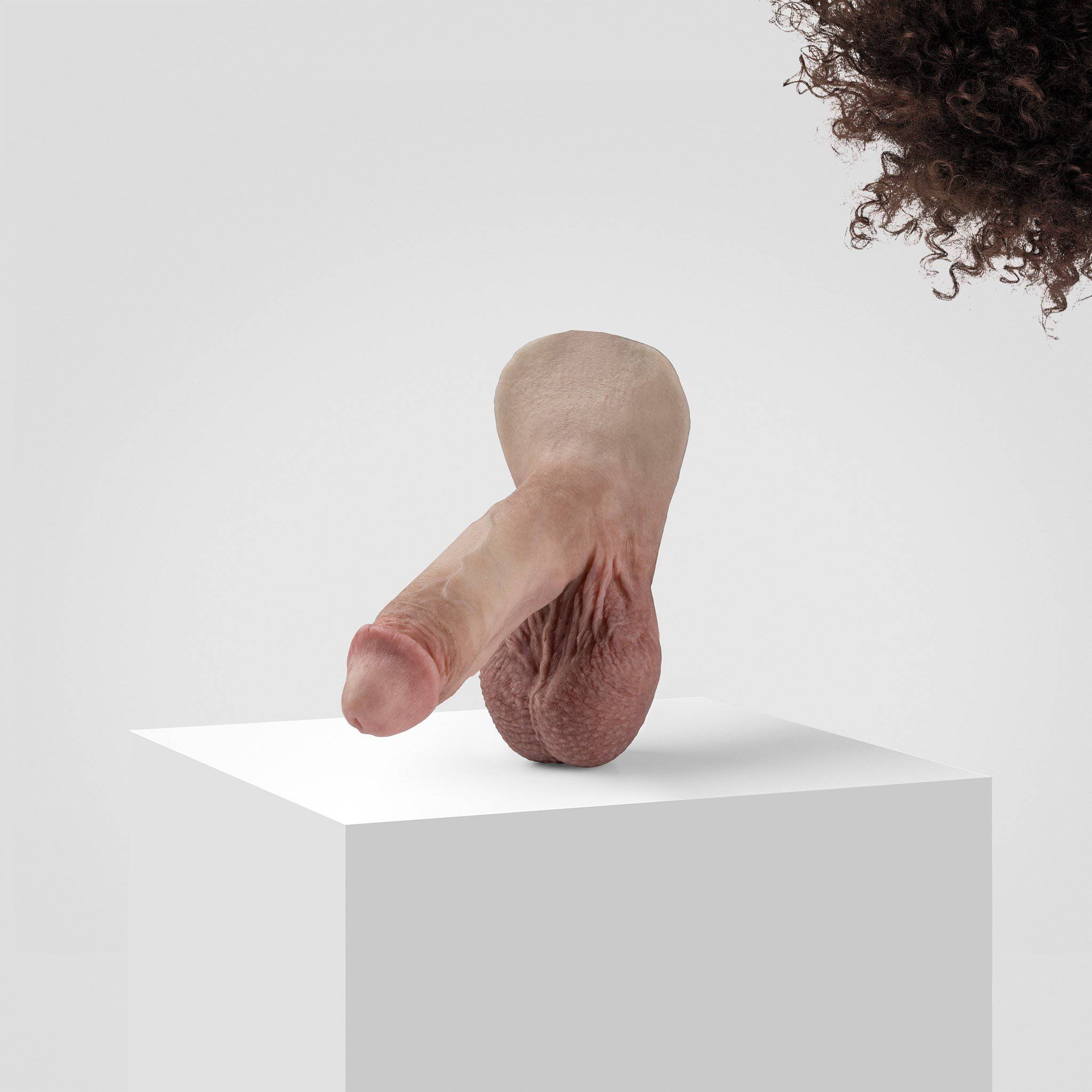Emisil ER05 | Bold Hyper-Realistic Pack & Play Model - Image 52