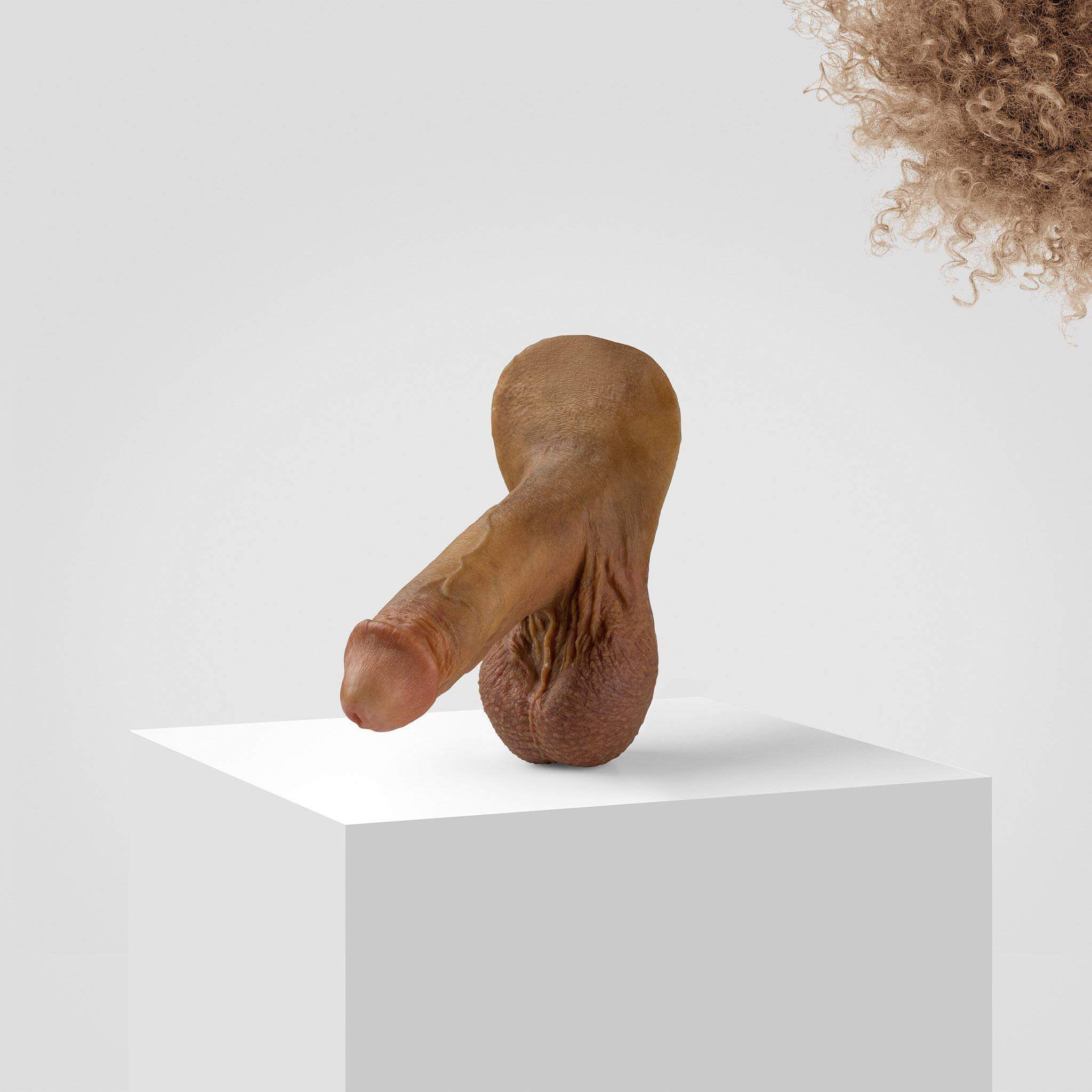Emisil ER05 | Bold Hyper-Realistic Pack & Play Model - Image 67
