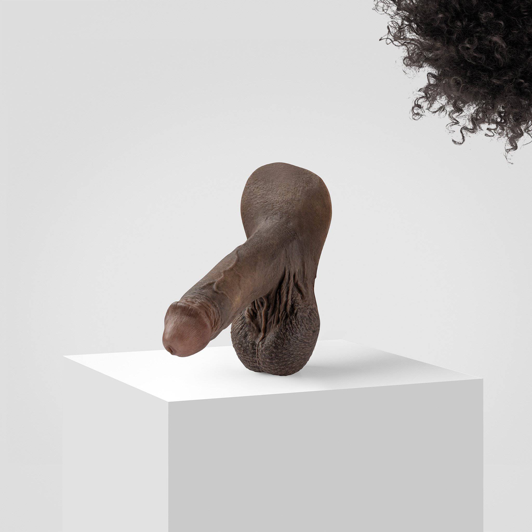 Emisil ER05 | Bold Hyper-Realistic Pack & Play Model - Image 87