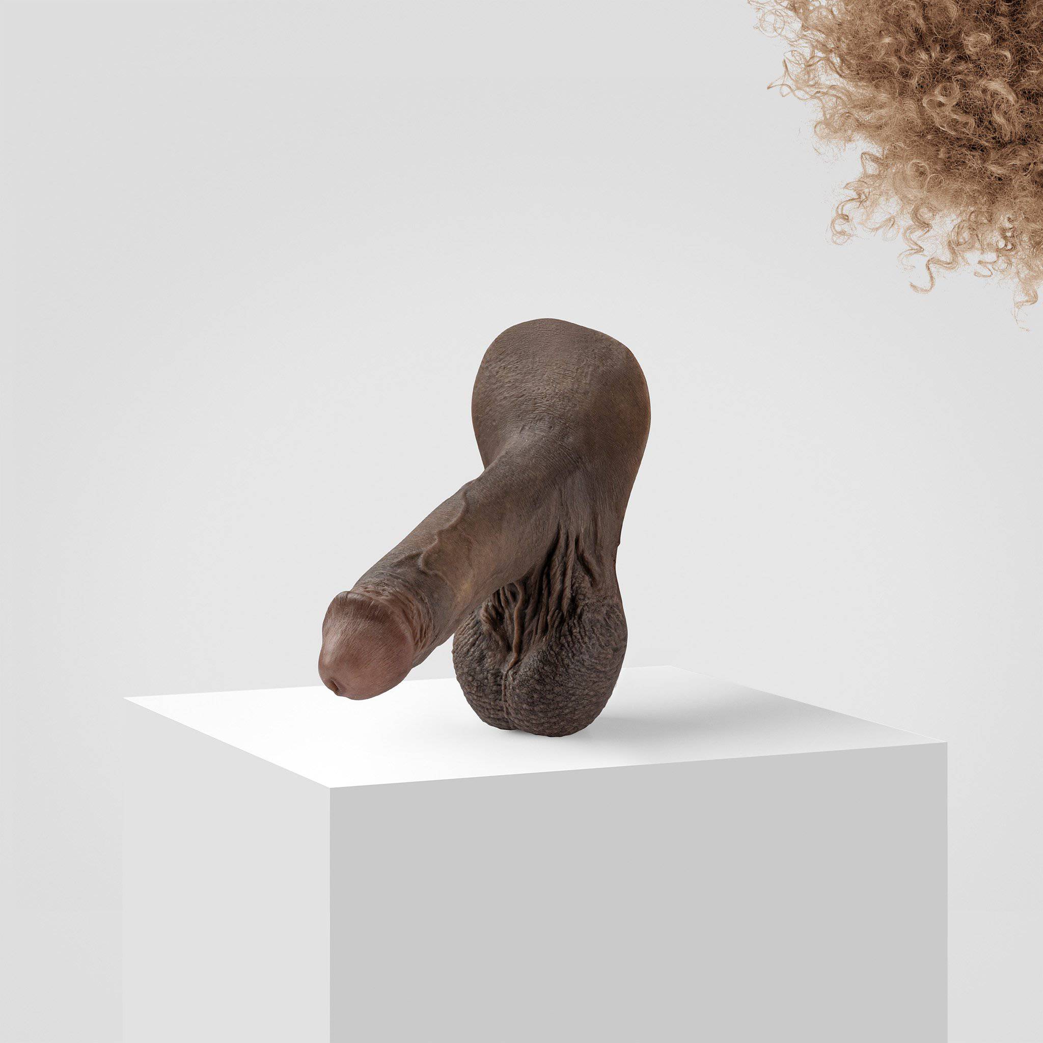 Emisil ER05 | Bold Hyper-Realistic Pack & Play Model - Image 90